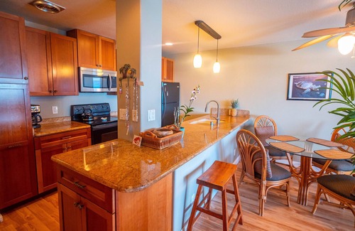 Kailua-Kona Condominio | Penthouse romántico frente al mar condominio con aire acondicionado y vistas fabulosas