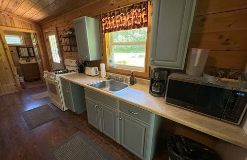 Logan Cabina | Lujoso-Prairie Rose Cabin-Vista al bosque-Cabaña-Baño Privado