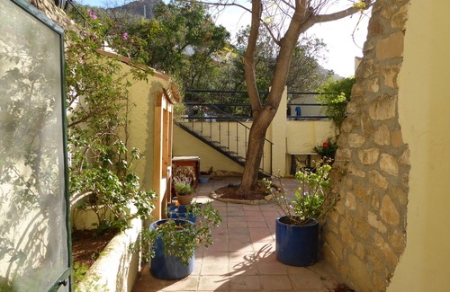 El Cortijo Grande Villa | Romántico molino restaurado con piscina en jardines privados. Wi-Fi gratis.