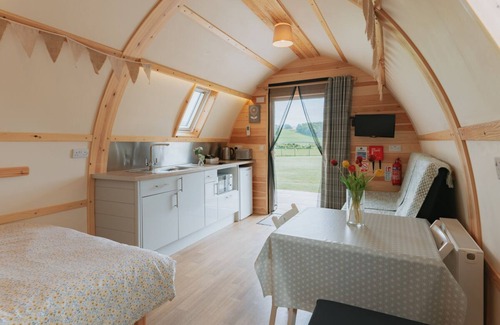 Kirkby Stephen Cabina | Grande-Hot Tub-Cabaña-Baño con ducha