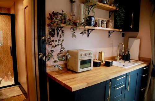 Sevenoaks Cama Y Desayuno | Romantic rural sunset retreat in historical Kent countryside for escape or fun!
