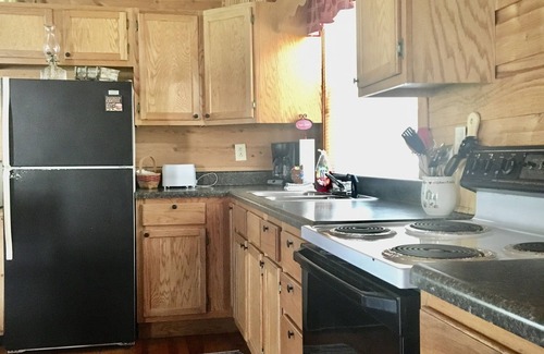 Muddy Pond Cabina | aislado, romántico, alquiler de cabaña para 2, cerca de Cookeville, Crossville, TN
