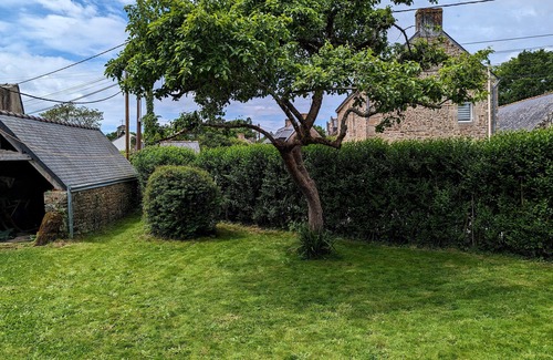 Locoal-Mendon Casa | Romantic stone house in Brittany (Morbihan) for up to 8 people, near the coast
