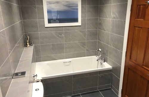 Alexandria Cabina | Romantic / Valentines Lodge by Loch Lomond