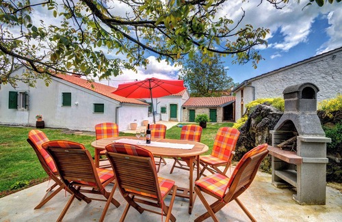 Gracisce Villa | Romántico Villa Angelina con una piscina para unas vacaciones muy especiales