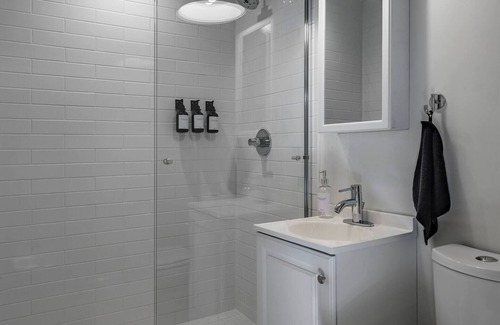 Cornville Casa | Cool off at our modern eco-retreat this summer, where creek access provides 20°F relief from Phoenix