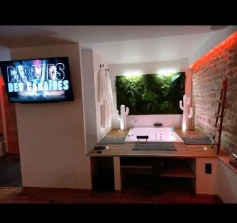 Charleville-Mezieres Apartamento | Romantique room