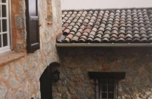 Chateauneuf-Grasse Casa | Romántica casa de piedra