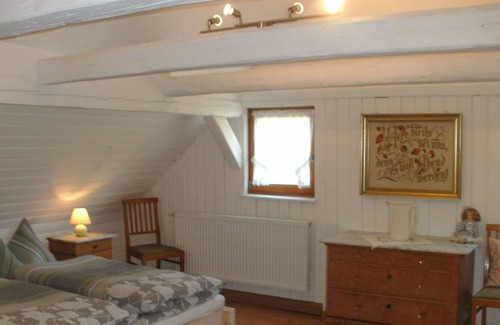 Helmbrechts Apartamento | Casa de vacaciones romántica con chimenea y sauna.