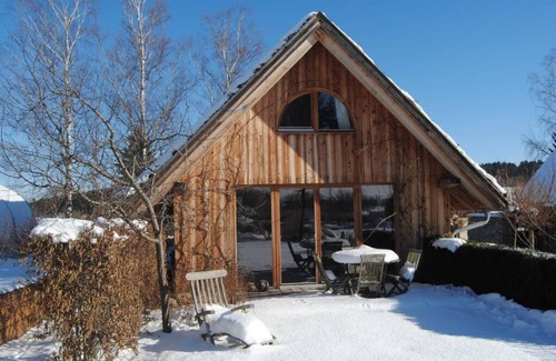 Sankt Corona am Wechsel Apartamento | Romantisches Holzhaus mit Schwimmteich, Direkt an Kinderskipiste