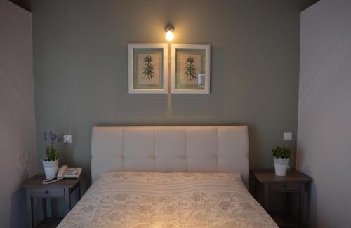 Frourion Casa | Romanza Studios