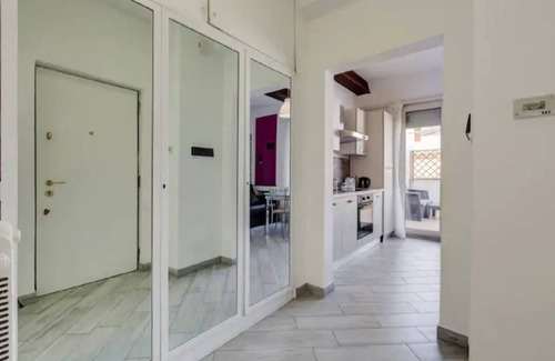 Rione XVI Ludovisi Apartamento | Rome apartment penthouse with terrace spanish steps trevi fountain barberini
