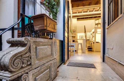 Rione XI Sant'Angelo Apartamento | Rome Historic Center LOFT