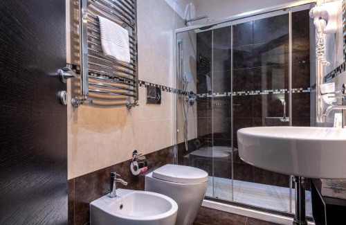 Rione III Colonna Cama Y Desayuno | Rome Kings Suite