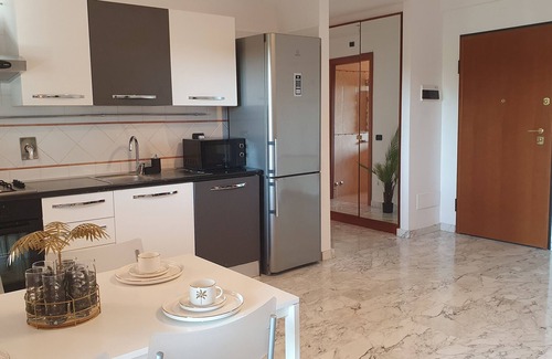 Torrino Apartamento | Rome Phoenix Suite cozy elegant, terrace and pool dream eur center