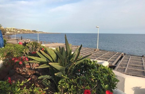 Playa del Aguila Apartamento | apartamento amplio primera linea de mar