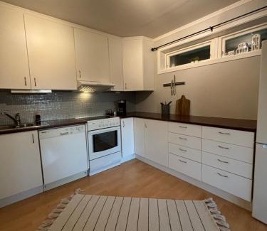 Tromso Apartamento | Romslig tilbaketrukket leilighet i Tromsø - Gratis parkering