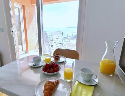 Icici Apartamento | Rona Spacious apartment with a panoramic view