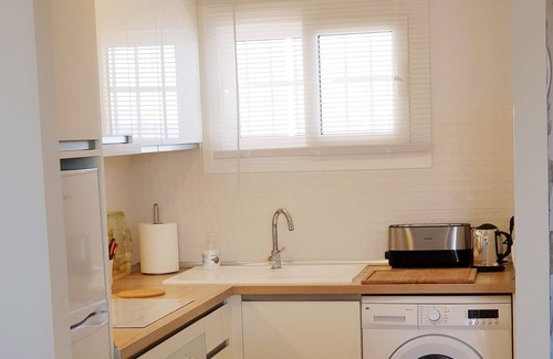 Torreblanca Apartamento | Apartamento Ronda 3, Primera Linea de Playa, Los Boliches. Fuengirola