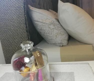Cape Town Casa | Rondebosch East Garlandale STRICTLY HALAAL, fresh garden cottage