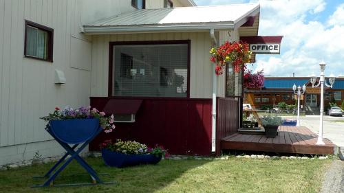 Golden Hotel | Rondo Motel