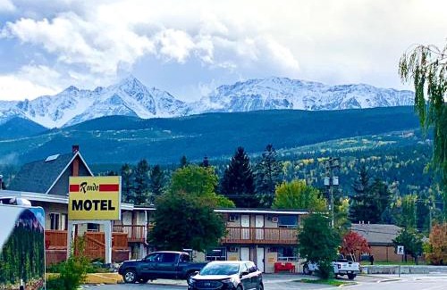 Golden Hotel | Rondo Motel