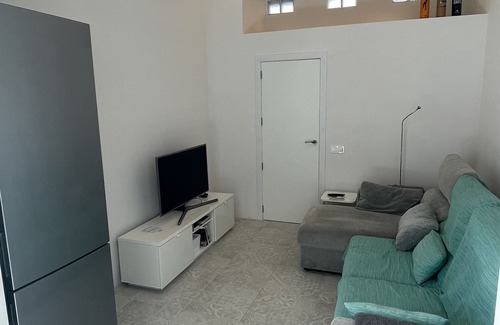 Malaga-Este Casa | Ronnies Beach House, bonita casa de 2 dormitorios con una gran azotea con excelentes vistas al mar