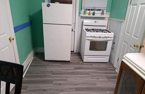 Downtown Akron Apartamento | Roo's Playhouse: Cozy 1-Bed, 1-Bath Apartment