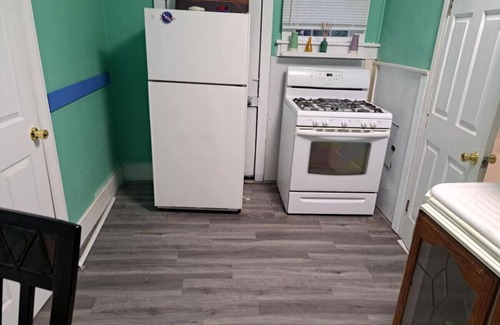 Downtown Akron Apartamento | Roo's Playhouse: Cozy 1-Bed, 1-Bath Apartment