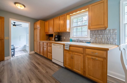 Norton Shores Casa | Rood Retreat