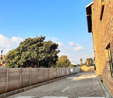 Greater Johannesburg Metropolitan Area Apartamento | Roodepoort Retreat- CaPa Wiggins