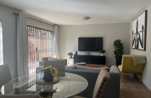 Greater Johannesburg Metropolitan Area Casa | Roodepoort Smart Home 1