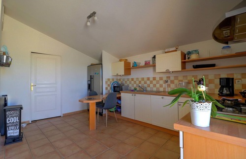 Le Beausset Apartamento | Apartment