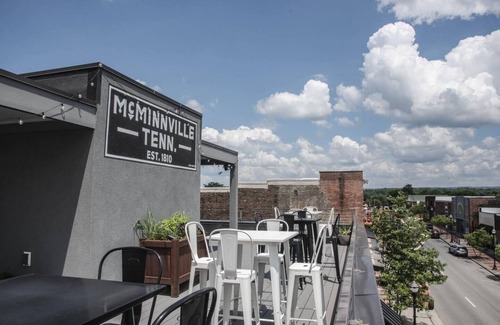 McMinnville Condominio | Roof Top On Main Downtown / McMinnville, TN