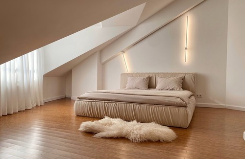 Pechers'kyi District Apartamento | Roofport in Київ
