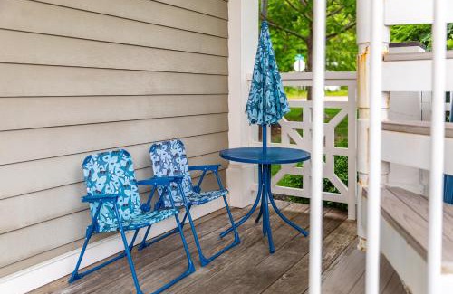 Saugatuck Casa | Rooftop Balcony, Lake Views, Pool and Walk to Town
