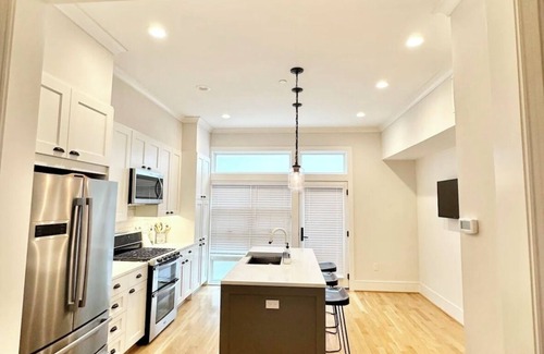 Southeast Casa | Rooftop beauty in Capitol Hill-Private parking
