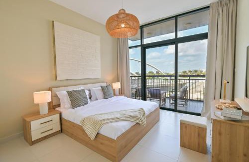 Al Raha Beach Apartamento | Rooftop Pool - Designer's Choice - Full Canal View