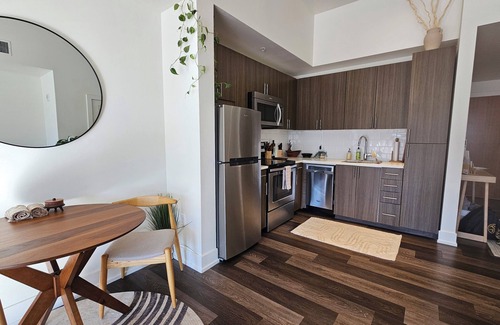 Cherry Creek Apartamento | Cherry Creek Rooftop Oasis- Pool, Hot Tub and breathtaking Mountain View’s