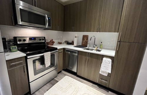Cherry Creek Apartamento | Cherry Creek Rooftop Oasis- Pool, Hot Tub and breathtaking Mountain View’s