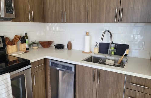 Cherry Creek Apartamento | Cherry Creek Rooftop Oasis- Pool, Hot Tub and breathtaking Mountain View’s