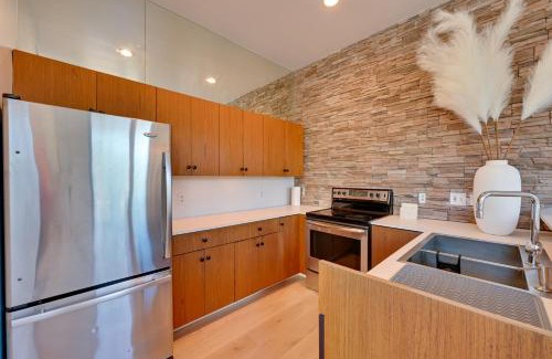 Little Italy Casa | Rooftop with Views Modern Little Italy Townhome