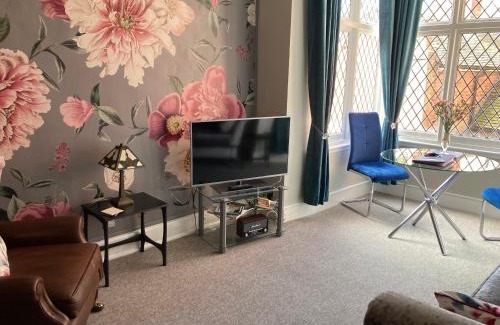Ludwel Apartamento | Rooftops - bijou sister apartment to Assembly View - free parking permit provided