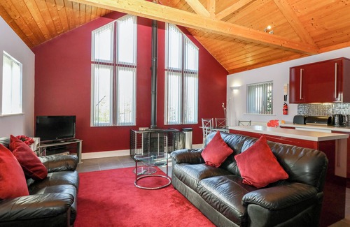 Halesworth Cabaña | ROOKYARD COTTAGE, family friendly, with pool in Halesworth