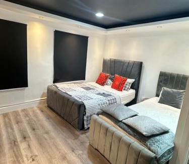 Weavers Casa | Room 1 - En-suite for 3 people