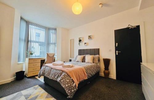 Hope Street Casa | Room 1 Shared House in L7