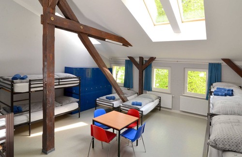 Guben Hostal | Shared room with private bathroom (up to 8 people), No. 18 - Hostel in Guben