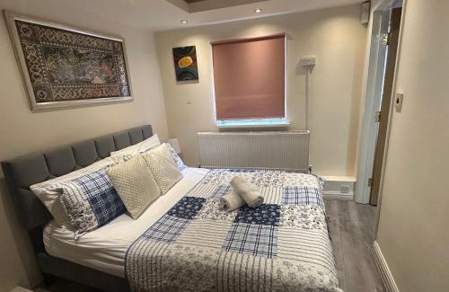 Weavers Casa | Room 2 - En-suite for 2 people