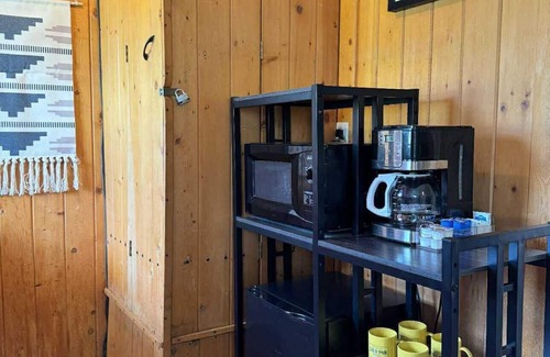 Eagle Nest Cabina | Room 2: Gold Pan Nest -15 Minutes to Red River/Angel Fire
