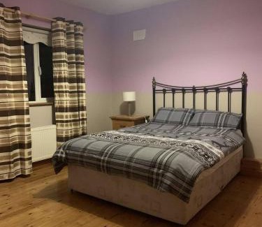 Williamstown Casa | Room 2 , Williamstown, Ireland